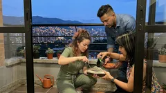 Macetas con zapatos viejos: el truco de drenaje para evitar el encharcamiento