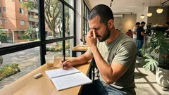 La jerarquía de operaciones en un reto que parece sencillo: ¿cómo resolver 1 × (1 + 1) − 1 + (1 + 1)?